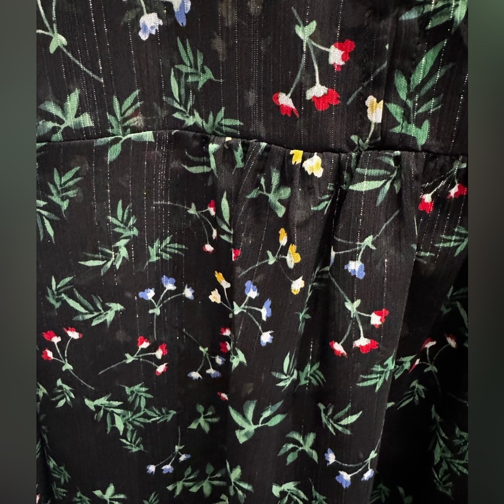 Banana Republic Women’s Sheer Long Sleeve Floral Top: Holiday Colors: Small - Picture 4 of 9